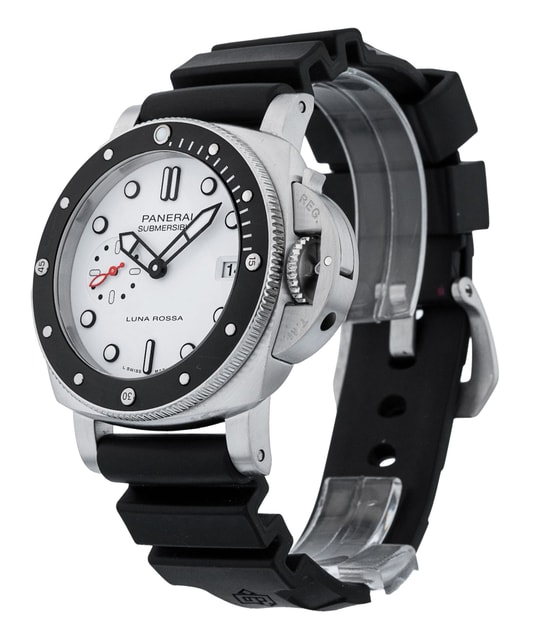 Panerai Submersible PAM01579 Image 2